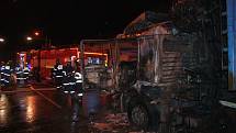 Požár kamionu u motorestu ve Velemíně