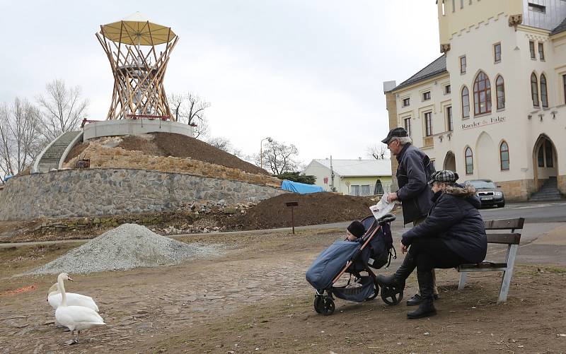 Už na jaře bude v Lovosicích na Litoměřicku zpřístupněna pro veřejnost nová rozhledna.