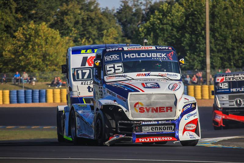 Trucker Adam Lacko z roudnické Buggyry si v Le Mans připsal dvanácté vítězství sezony a míří za premiérovým evropským titulem. Foto: Buggyra