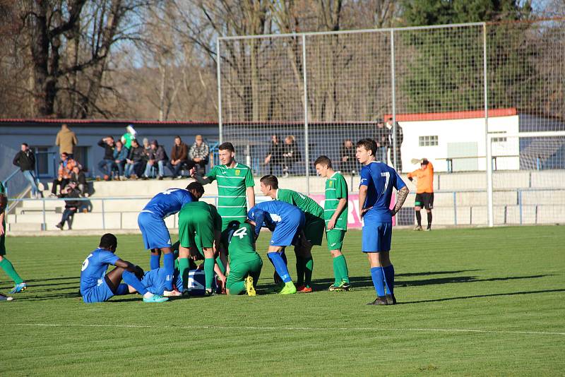 Lovosice (v modrém) - Žatec (v zeleném), KP