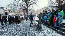 V pátek 4. ledna v podvečer požehnal litoměřický biskup Jan Baxant tříkrálové koledníky.