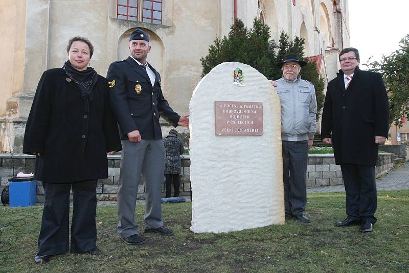 Slavnostní křest knihy „Začalo to na svatou Annu“ proběhl v neděli odpoledne v Třebenicích. 