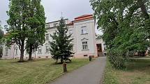 Areál psychiatrické nemocnice v Horních Beřkovicích.