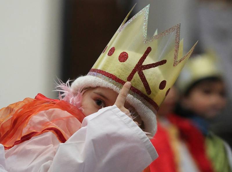 Tříkráloví koledníci dostali požehnání od biskupa Jana Baxanta.