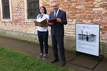 V Památníku Terezín začala výstava o romském holocaustu