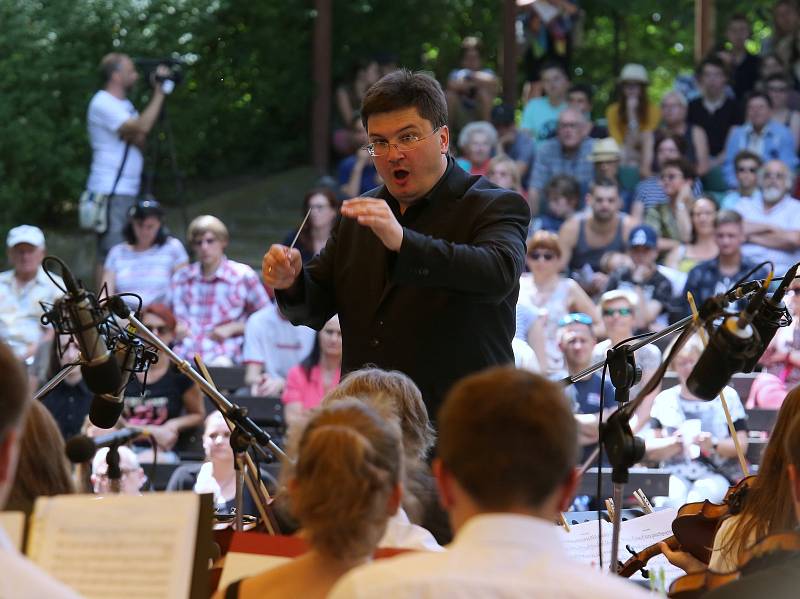 Vrcholem letošní Litoměřické letní filharmonie (LLF) byl nedělní koncert v letním kině.