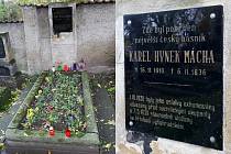 Hrob básníka Karla Hynka Máchy na hřbitově v Litoměřicích