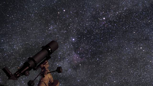 Pozorování hvězdné oblohy je zážitek.