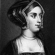 Anna Boleynová zaujala krále krásou i inteligencí.