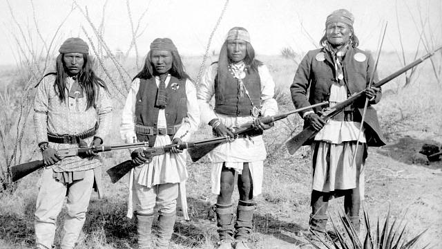 Geronimo byl válečníkem a zástupcem Apačů.