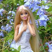 Film by měl ukázat Barbie v její původní podobě, jako modrookou blondýnku