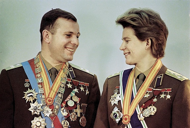 Jurij Gagarin a Valentona Tereškovová