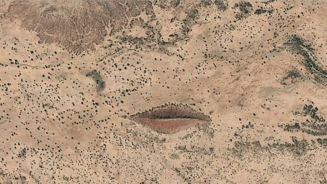 Google zachytil v súdánské poušti obří rudé rty