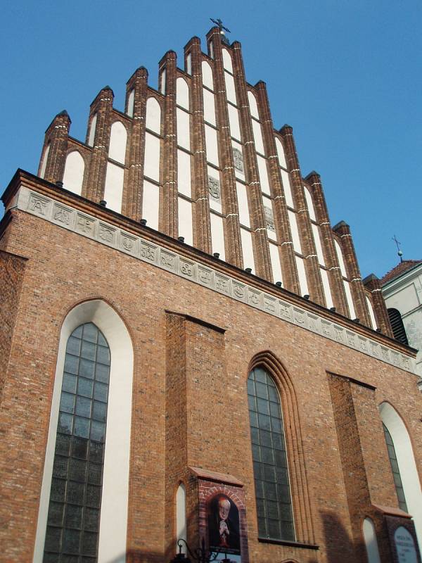 Varšavská arcikatedrála svatého Jana Křtitele byla obnovena podle plánů ze 14. století