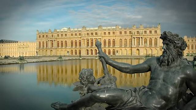 Honosné sídlo ve Versailles v 17. století překvapovalo návštěvníky nelibým zápachem.