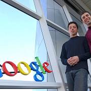 Larry Page a Sergey Brin v roce 2004