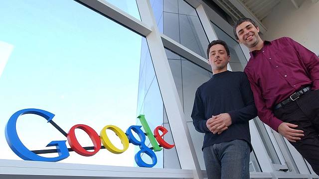 Larry Page a Sergey Brin v roce 2004