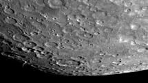 Snímek jižního pólu Merkuru potvrzuje chybějící atmosféru.