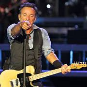 Bruce Springsteen v roce 2016 jede svoje turné s názvem The River Tour, při němž odehraje 75 koncertů v Evropě a Severní Americe.