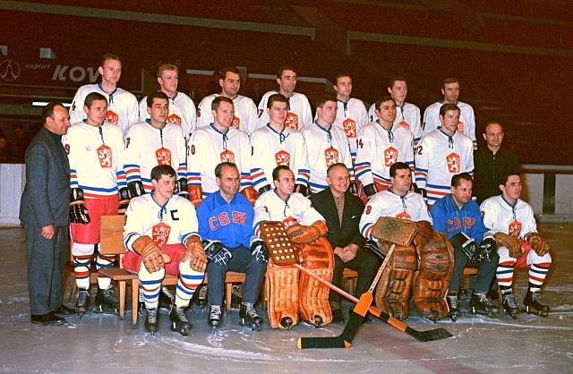 československá hokejová reprezentace na ZOH v Grenoblu v roce 1968