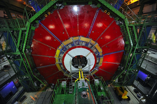 CERN, the European Organization for Nuclear Research, EVropská organizace nukleárního výzkumu