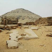 Trosky zádušního chrámu faraona Džedkareho