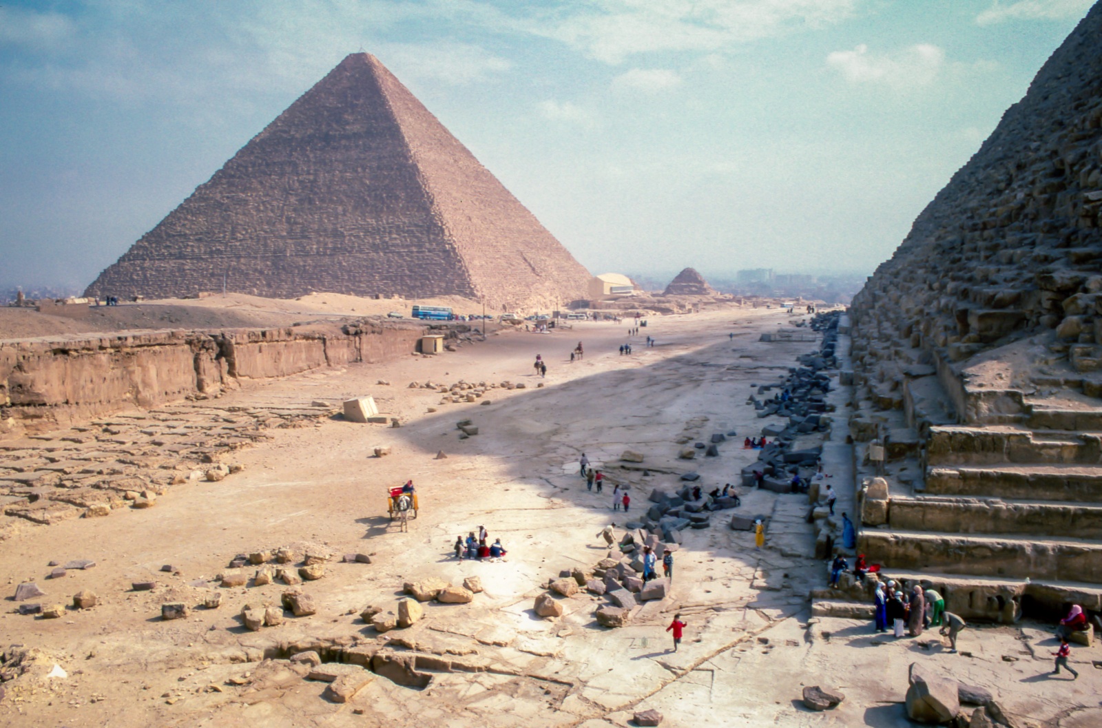 Dotyk - Tajemství stavitelů pyramid: Jak přemisťovali ohromné kamenné bloky?