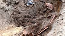 Pileckiho hrob se nikdy nenašel. Polsko exhumovalo některé ostatky