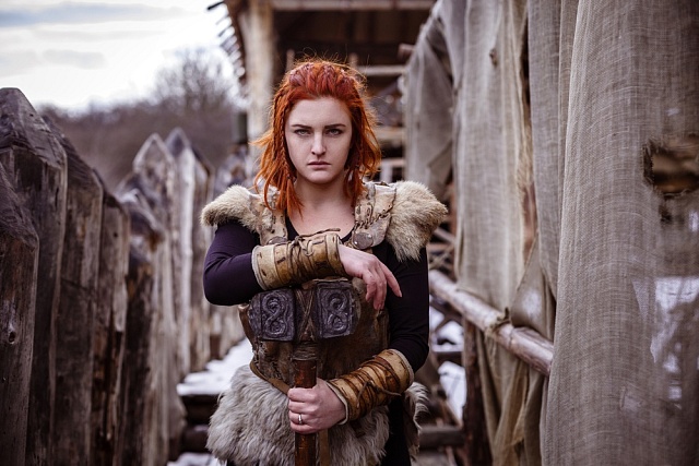 V řadách drsných Vikingů možná bojovaly i ženy.