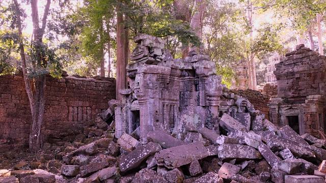 Pozůstatky staveb zaniklé Angkorské říše