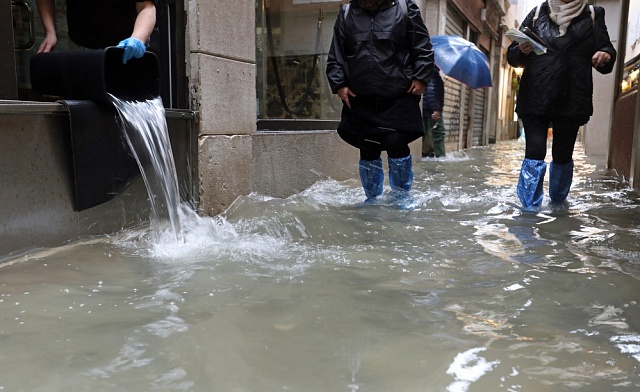 Italské Benátky zatopené přílivem v červenci 2021