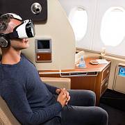Na vybraných letech půjčují aerolinky Qantas cestujícím i brýle pro virtuální realitu.