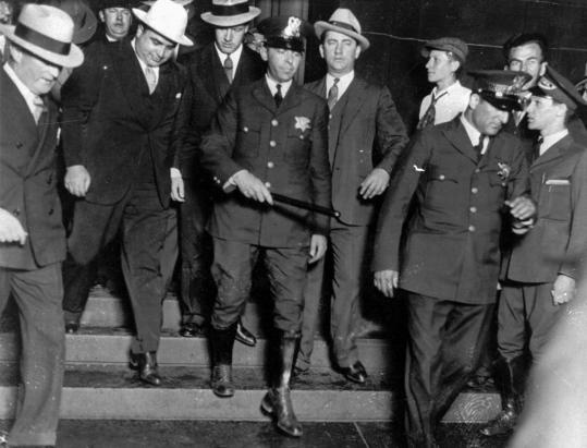 Záhadná vražda v Chicagu. Novináře s kontakty na Al Capona zabili za bílého  dne - Ústecký deník