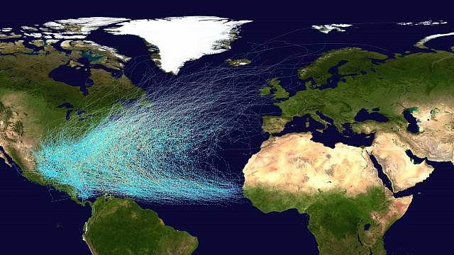 Stopy všech hurikánů v Atlantiku v letech 1851 až 2019. Bermudským trojúhelníkem prochází mnoho bouří.