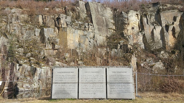 Památník v Mauthausenu
