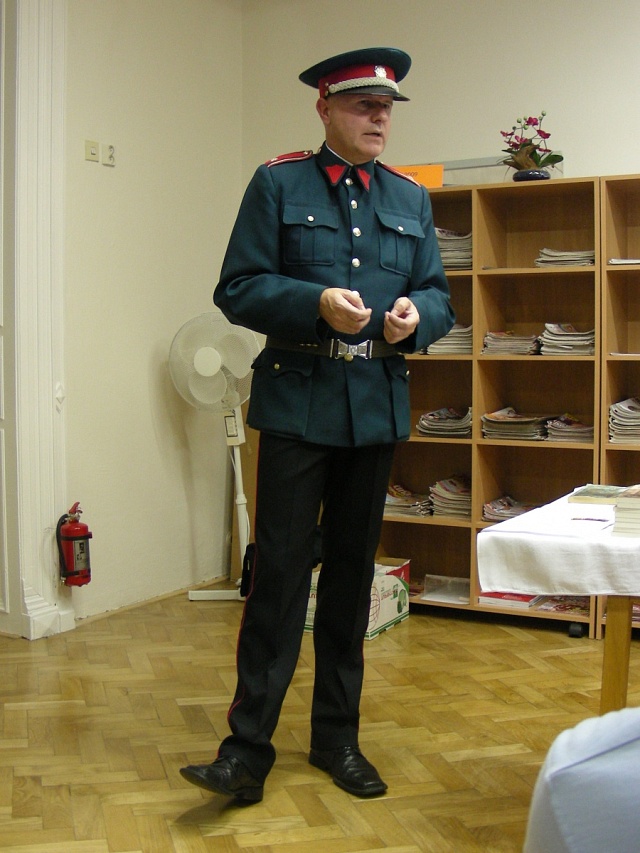 Spoluautor předlohy Četnických homoresek, Michal Dlouhý v dobové uniformě