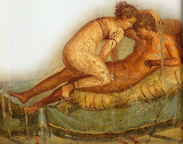 Žena nosí strofium během sexu (Casa del Centenario, Pompeje)