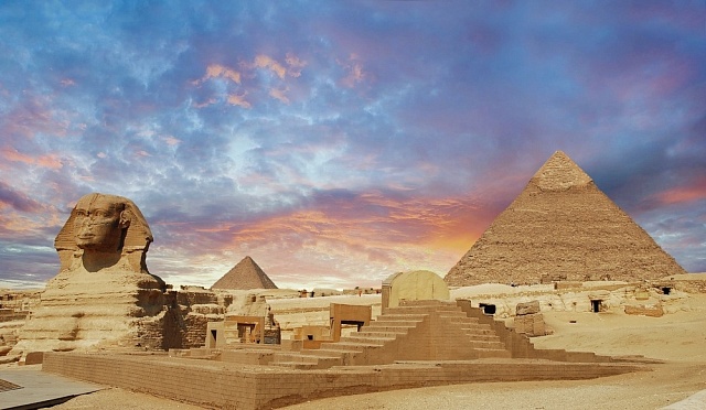 Pyramidy v Gíze