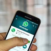 WhatsApp mění podmínky ochrany soukromí. Uživatelská data bude sdílet s Facebookem.