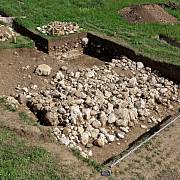 Kamenná struktura, nad kterou byl muž z doby bronzové pohřben.