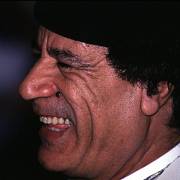 Muammar Kaddafi se proslavil neuvěřitelnými módními kreacemi, v nichž se ukazoval na veřejnosti i státních návštěvách
