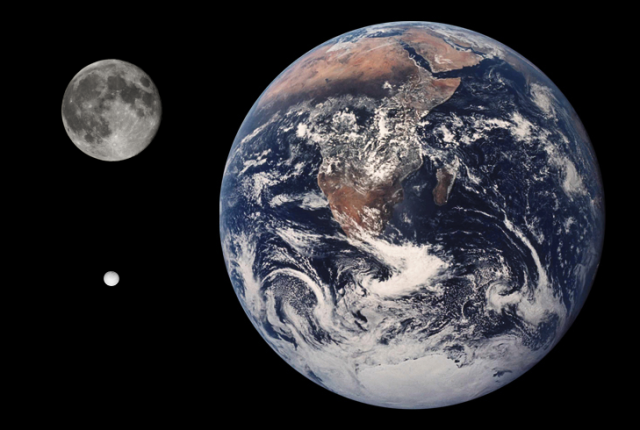Srovnání velikosti Země, Měsíce a Enceladu.