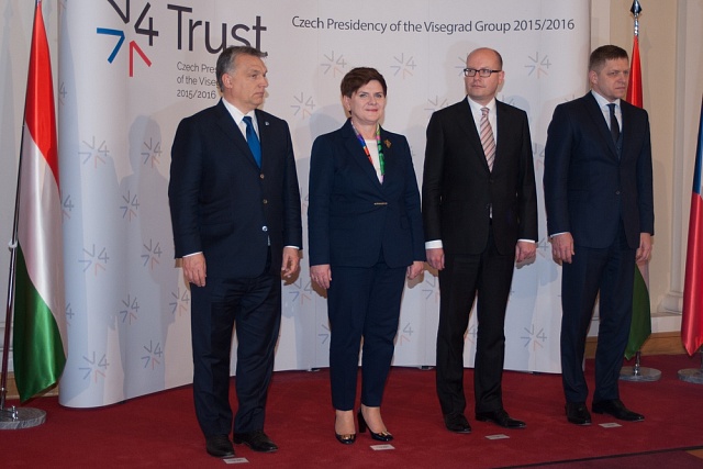 Viktor Orbán, Beata Szydlová, Bohuslav Sobotka a Robert Fico. Premiéři čtyř zemí, které Světová banka chválí za lepší podmínky pro podnikání, ale realita je poněkud temnější.