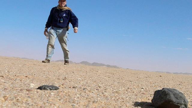 Úlomky meteoritu v súdánské poušti