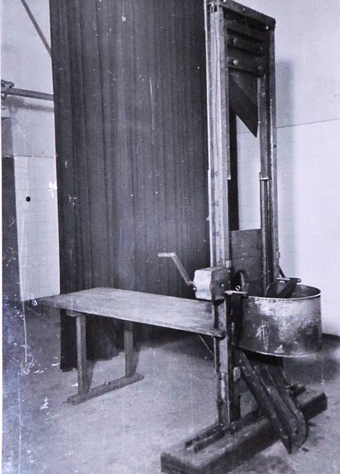 Gilotina v pankrácké věznici v době nacistické okupace