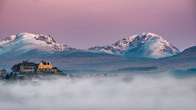 Nedobytný hrad Stirling ve Skotsku.