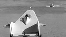 NASA testovala nejrůznější letecké stroje. Na snímku M2-F1 bez křídel, které mělo sloužit jako přistávací modul při návratu do atmosféry.
