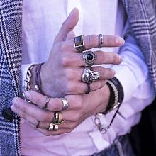 Dotyk - Prsteny na rukou muže: Víte, co symbolizují, a jak je správně nosit?