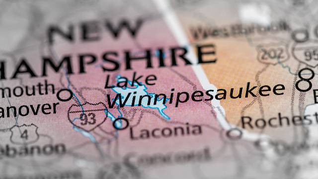 Jezero Winnipesaukee je nejvěší vodní plochou státu New Hempshire.