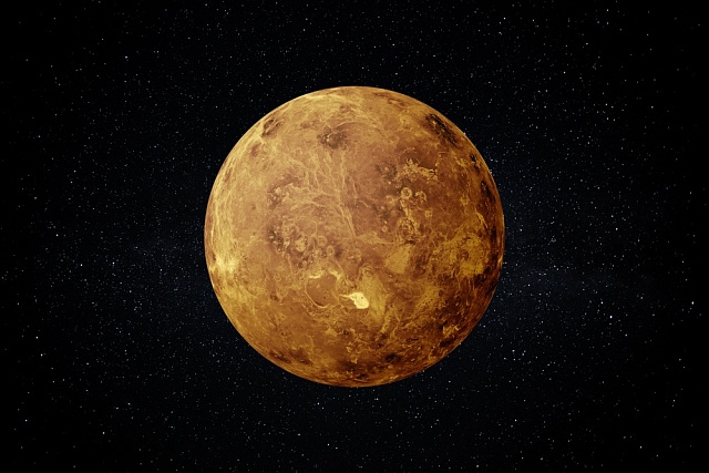 Venuše je na pohled velmi půvabnou planetou.